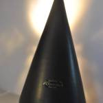 Keramiek object: grijze kegelvorm, 26 cm (Douwsma 1966)