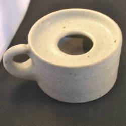 Waxinelichthouder (?), wit keramiek, Mobach, 10,5 cm