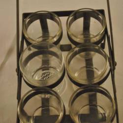 6 glazen waxinelichthouders in metalen frame