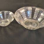 2 glazen schaaltjes, 15 en 22,5 cm