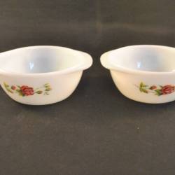 2 vuurvaste schaaltjes, wit glas, 11 cm