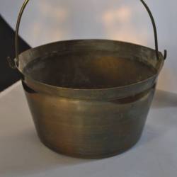Koperen bloempot met hengsel 17,5 cm