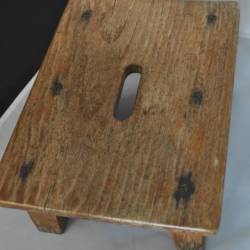 Houten voetenbankje, hoog 11,5 cm