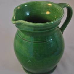 Kannetje, groen aardewerk, 14,5 cm (geen merk)