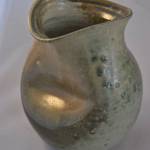 Vaas, keramiek,  "gedeukt" model, 11 cm (gemerkt)