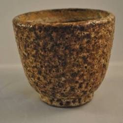 Klein bloempotje, geelbruin, 9 cm (merkloos)