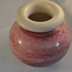 Bolle vaas met omgeslagen rand, roze glazuur, 15 cm (merkloos)