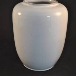 Vaasje, keramiek, 17 cm (gemerkt met een witte 5, 539)