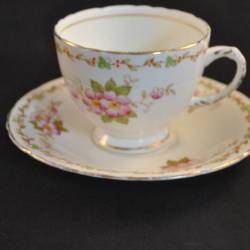 Kop en schotel (Sutherland China, made in England)