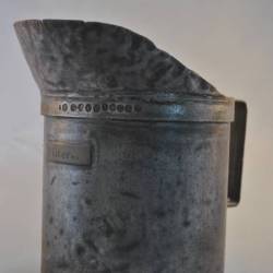 Tinnen maatbeker 2 liter, 18,5 cm