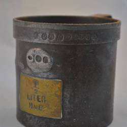 Tinnen maatbeker (kroes) 1/2 liter, 9 cm, ( 1892)